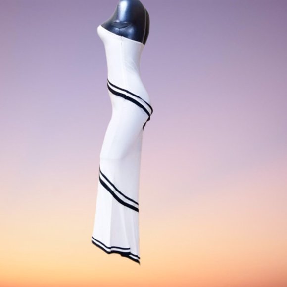 Gianfranco Ferre White and Black Dress/Gown - Picture 3 of 11